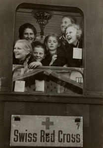 Datei:Kriegskinder im Erholungsurlaub.jpg