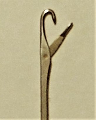 Datei:Doppelzungennadel.jpg