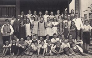Jahrgang 1923-35 Sek Kast Weber 1938 Zentralschulhaus.jpg
