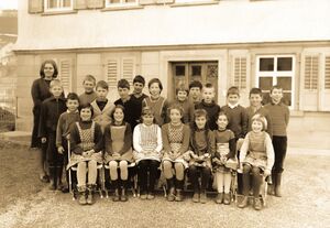 Jahrgang 1955 3 1965 Kriemler Schulhaus Stoos.jpg