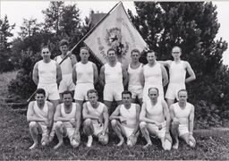 1962 TV vor Toblerdenkmal