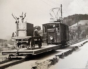 TB 1957 Huckepackverkehr bei Strassenerneuerung.jpg
