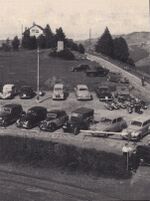 Parkplatz 1953 mit Tobler-Denkmal