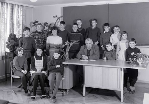 Jahrgang195x Camenisch, 1967 Dorf.jpg