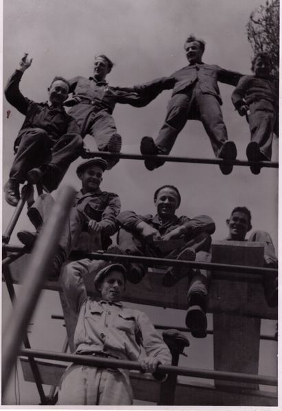 Datei:Renovation Kirchturmdach 2 1950.jpg