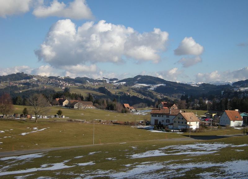 Datei:Wies Haus Hutterli.JPG
