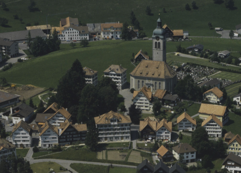 Datei:Kirche von Süden.png