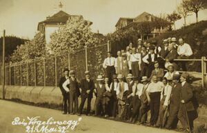 Männergruppe auf Vögelinsegg 1922 Tanner.jpg