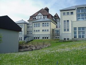 Zentralschulhausturnhalle Annex O 2002.jpg