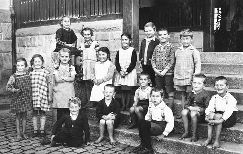 Jahrgang 1920 Foto ca1927 Zentralschulhaus.jpg
