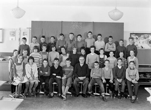 Jahrgang 1950 6 Klasse 1963 Schläpfer Zentralschulhaus.jpg