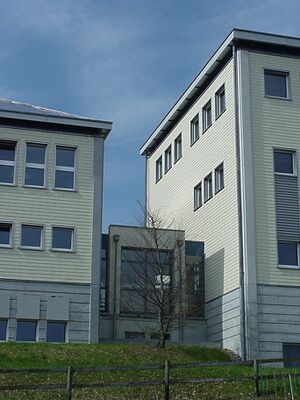 Zentralschulhaus Zwischenbau Ost.jpg